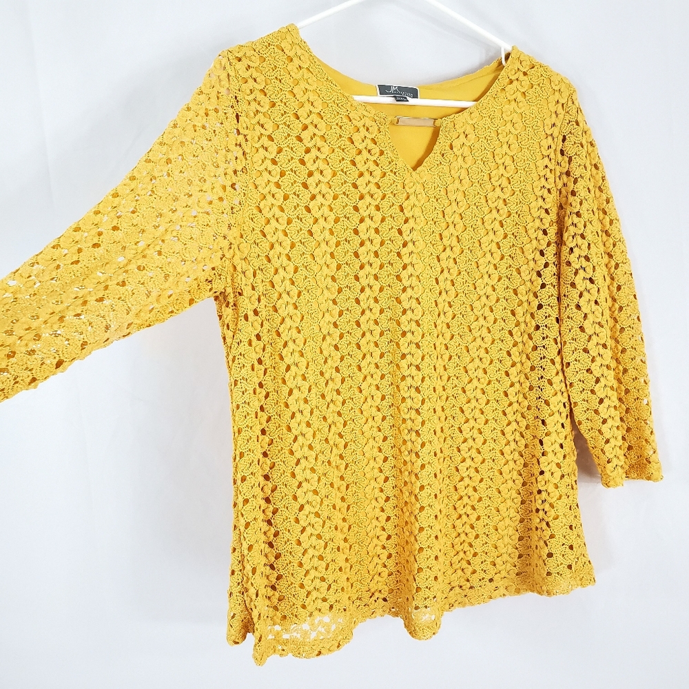 JM Collection Crochet-Lace Keyhole Yellow Top